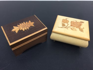 2 Music Boxes
