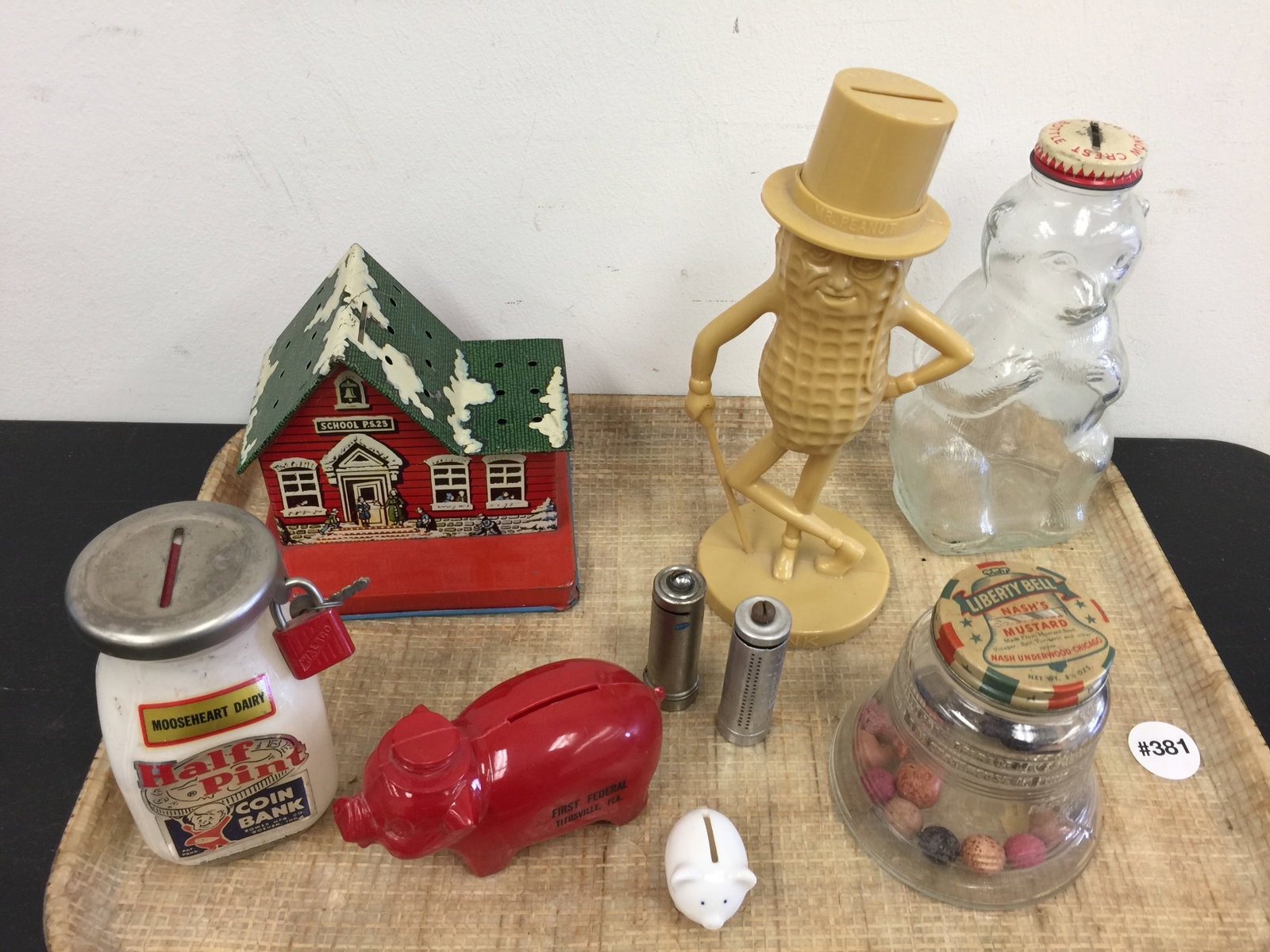 Vintage Banks: 8 total. Largest 8" H.