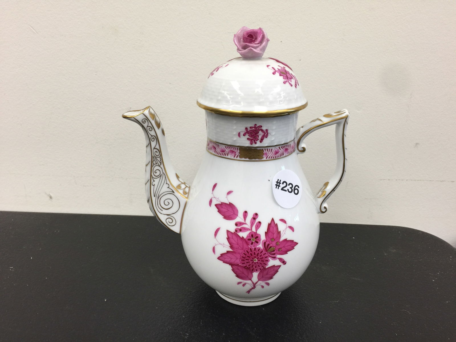 Herend Chinese Bouquet Raspberry Teapot (1 of 5)