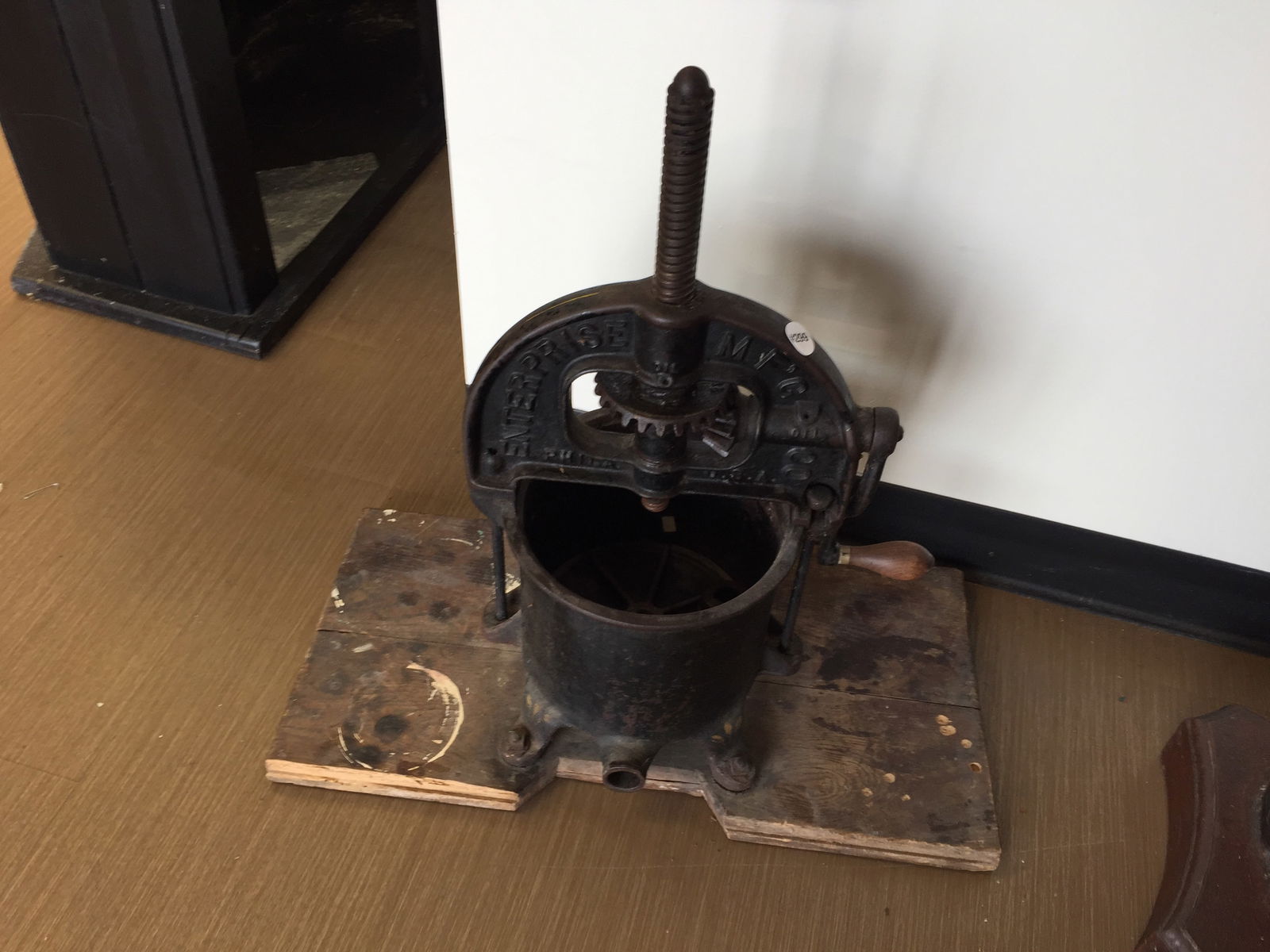 Cast Iron Enterprise Sausage Stuffer (1 of 3)