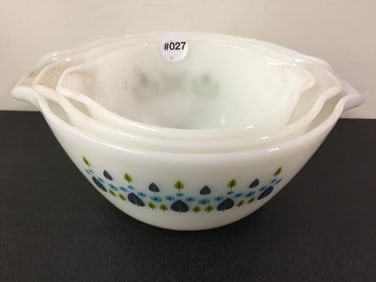Nest of Mixing Bowls