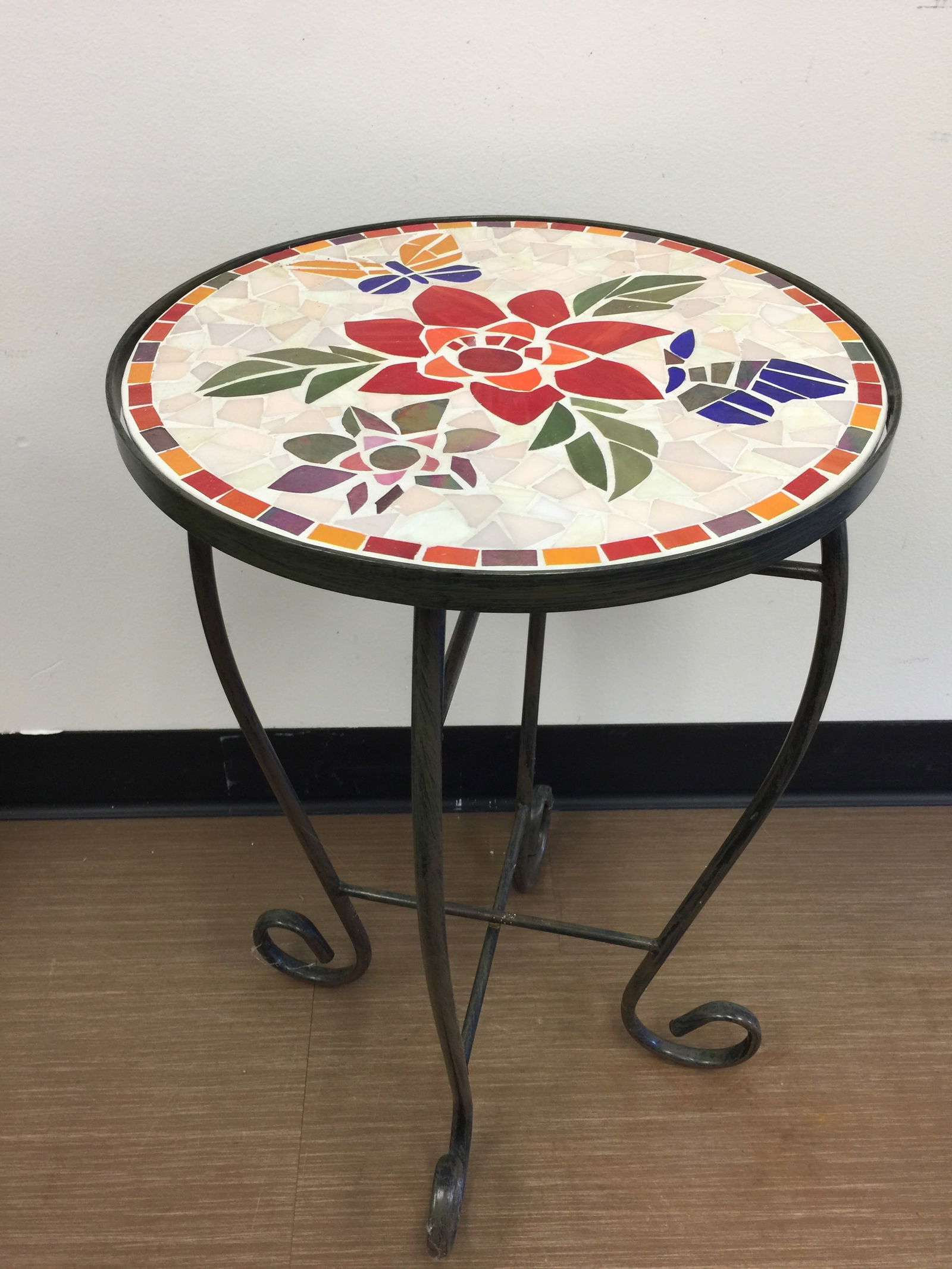 Tile Top Stand (1 of 3)