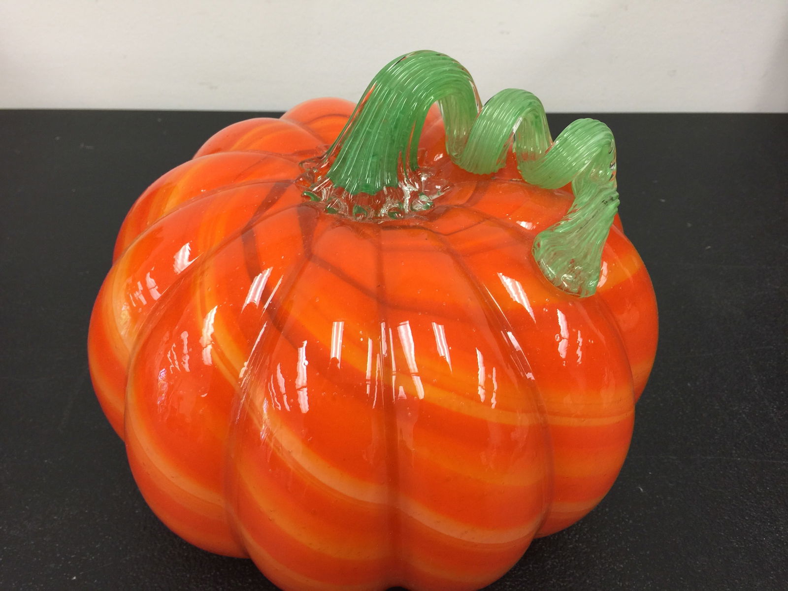 Art Glass Pumpkin: 9" W