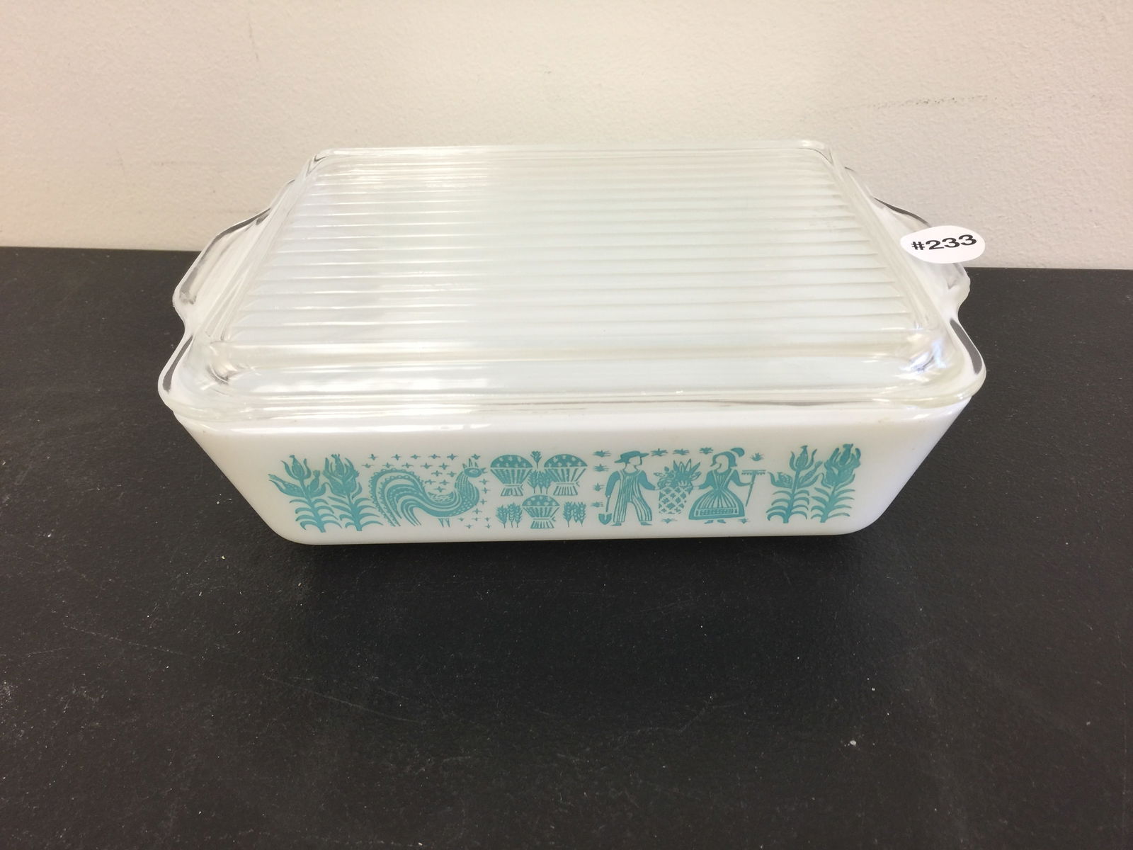 Pyrex Butterprint Refrigerator Dish (1 of 3)