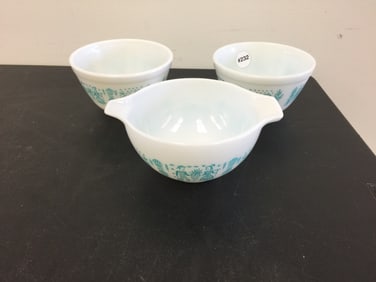 3 Pyrex Butterprint Pcs