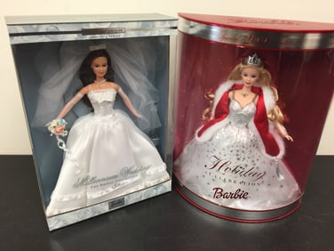 2 Barbie's