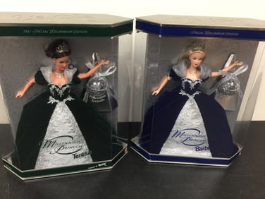 2 Barbie's