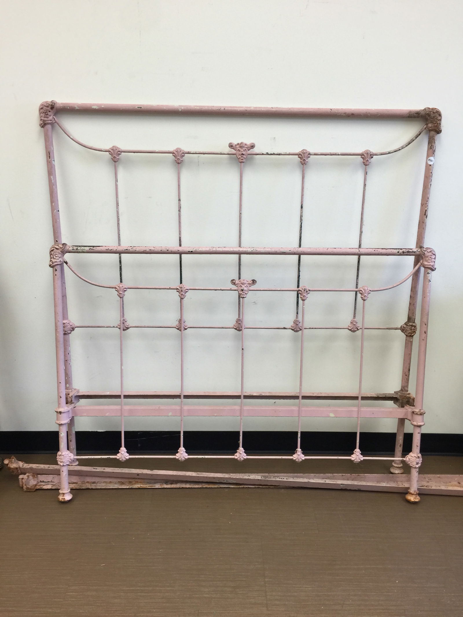 Antique Iron Bed (1 of 5)