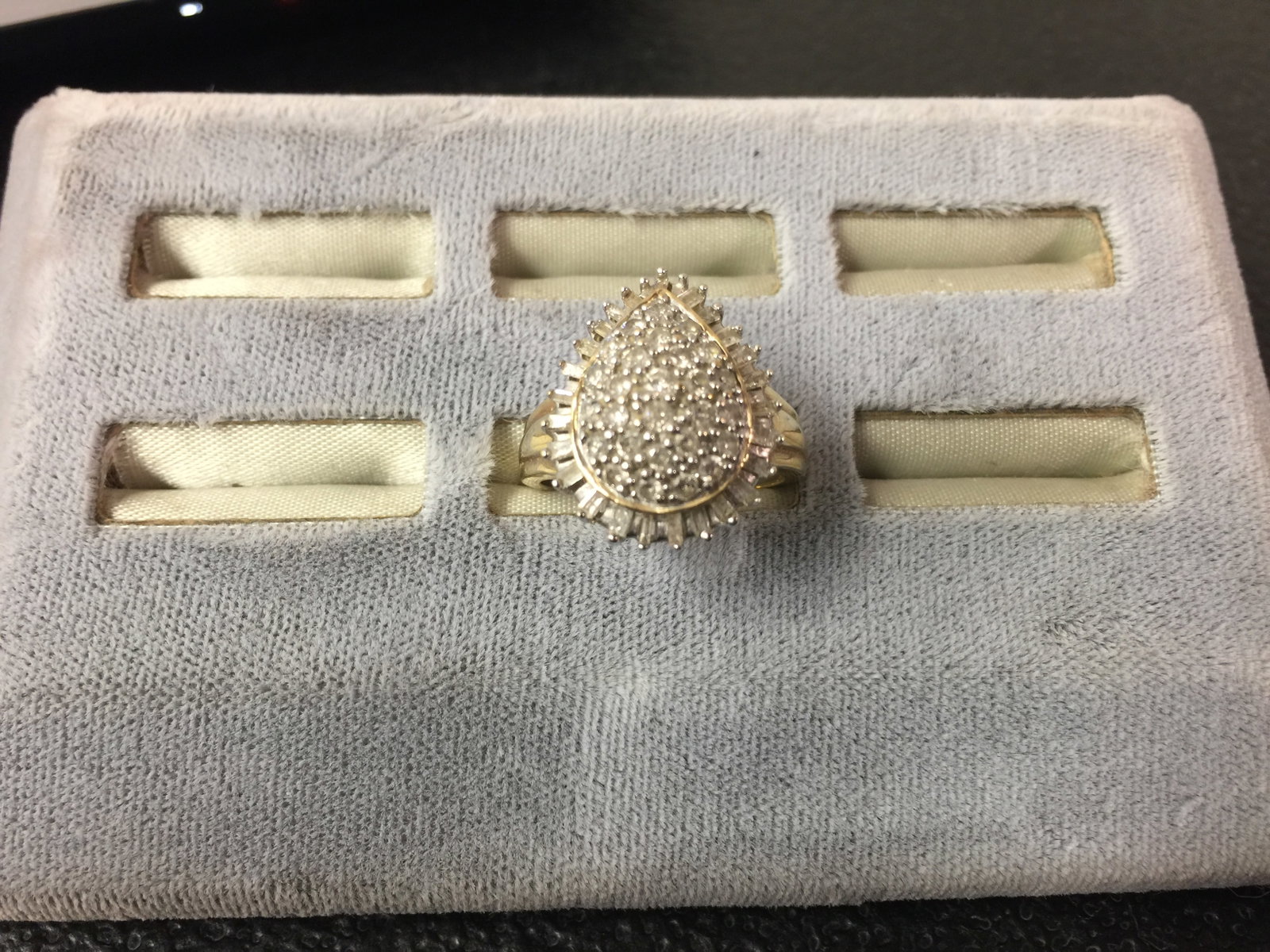 10k Gold Ring: 3.8 dwt. .75" opening.