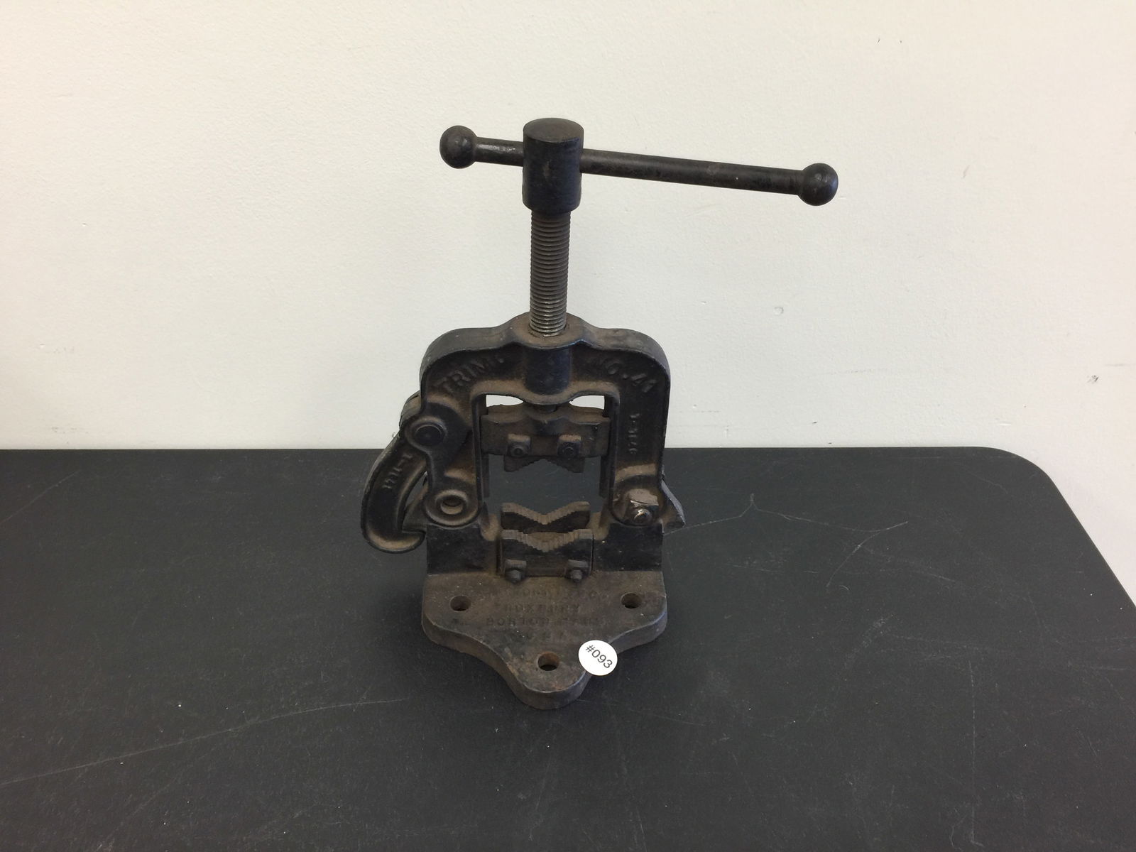 Antique Bench Mount Vice: Cast iron. 15" H.