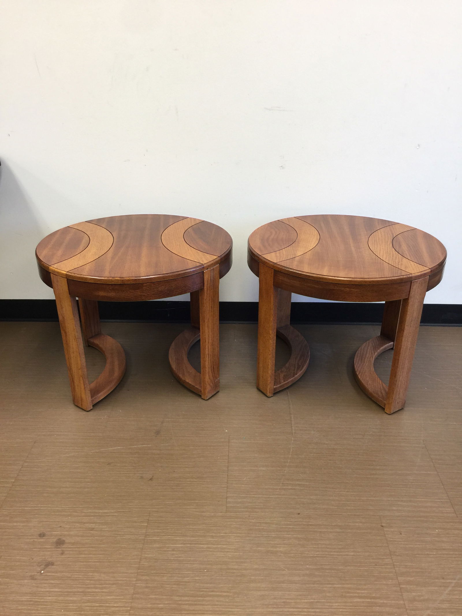 Pair of Mid-Century Modern Stands (1 of 5)