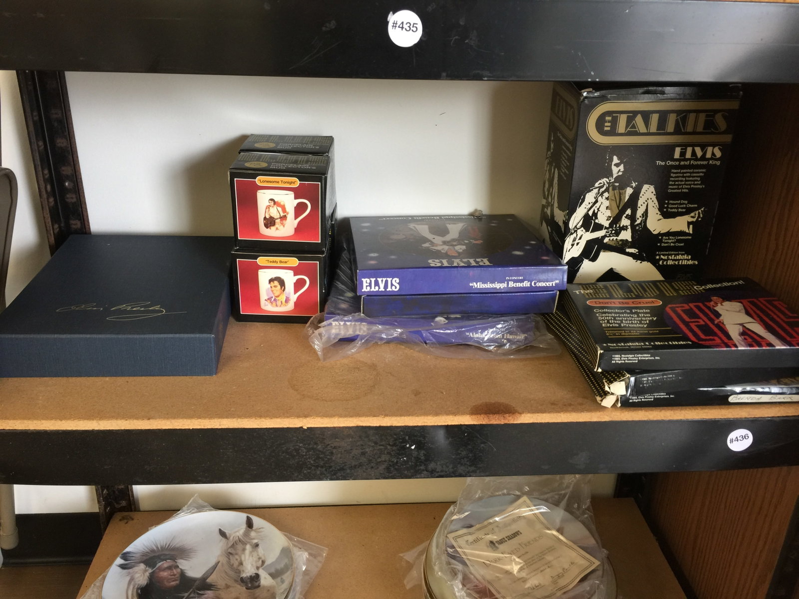 Elvis Collectors Lot: Includes mugs, plates, book and more