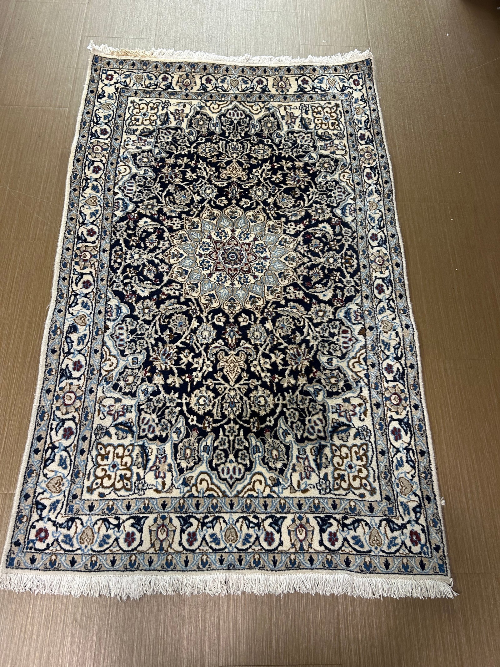 Persian Main Carpet: 48" x 72"