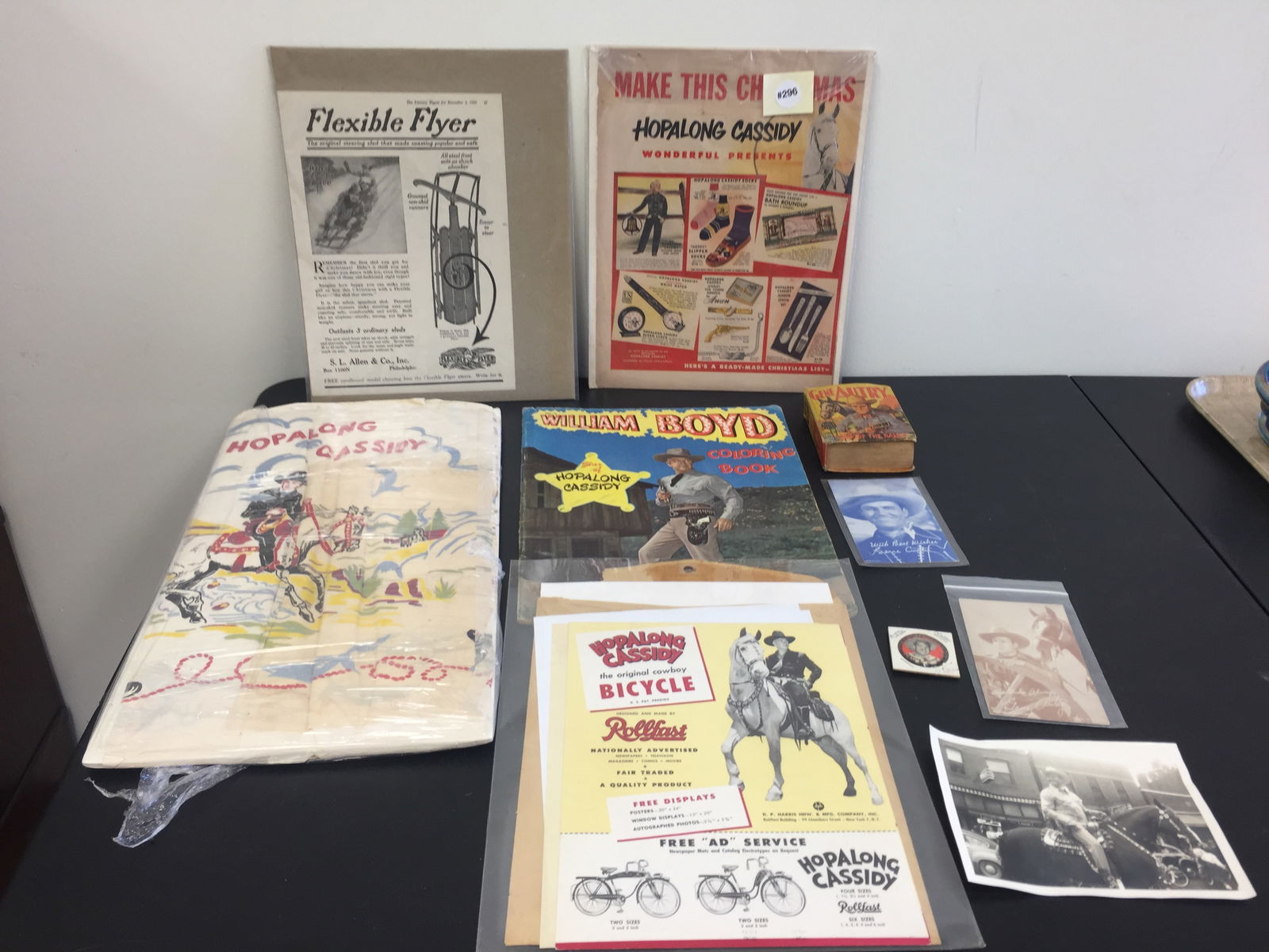 Ephemera Lot: Includes a Gene Autry Big Little book, postcards, hopalong cassidy fabric and more.