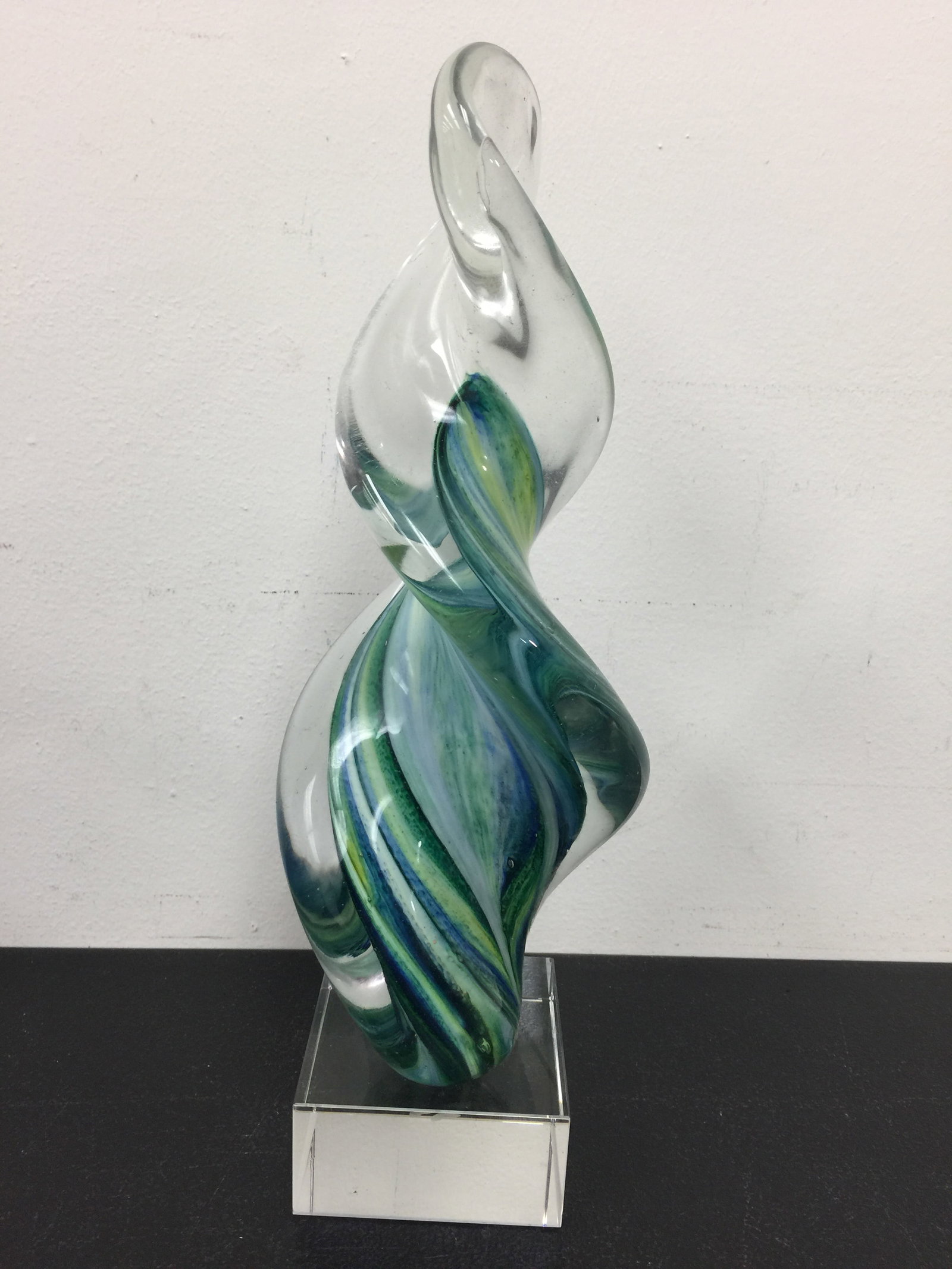 Art Glass Sculpture: In OB, 13" H