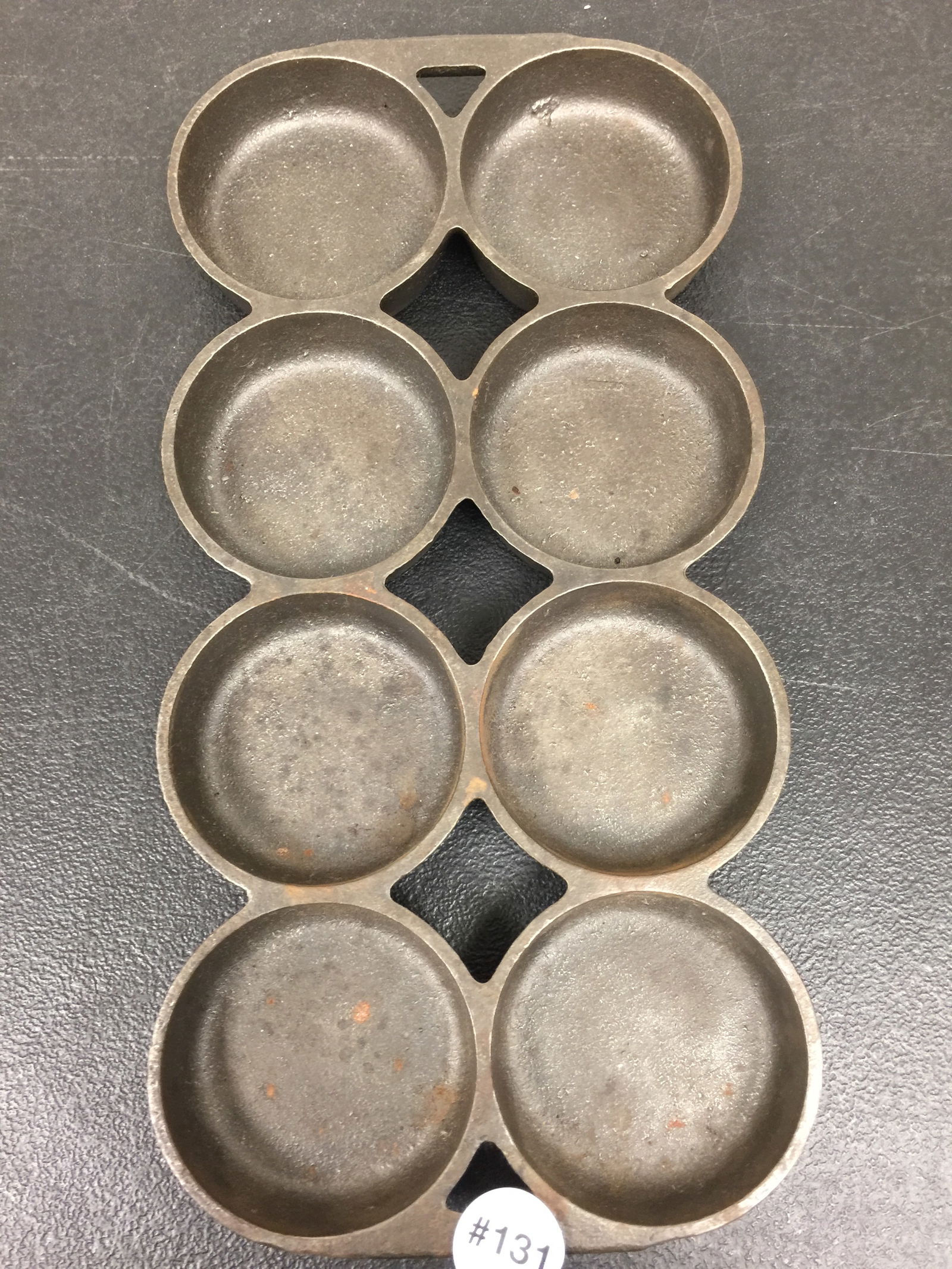 Griswold Cast Iron Baking Gem Pan (1 of 3)