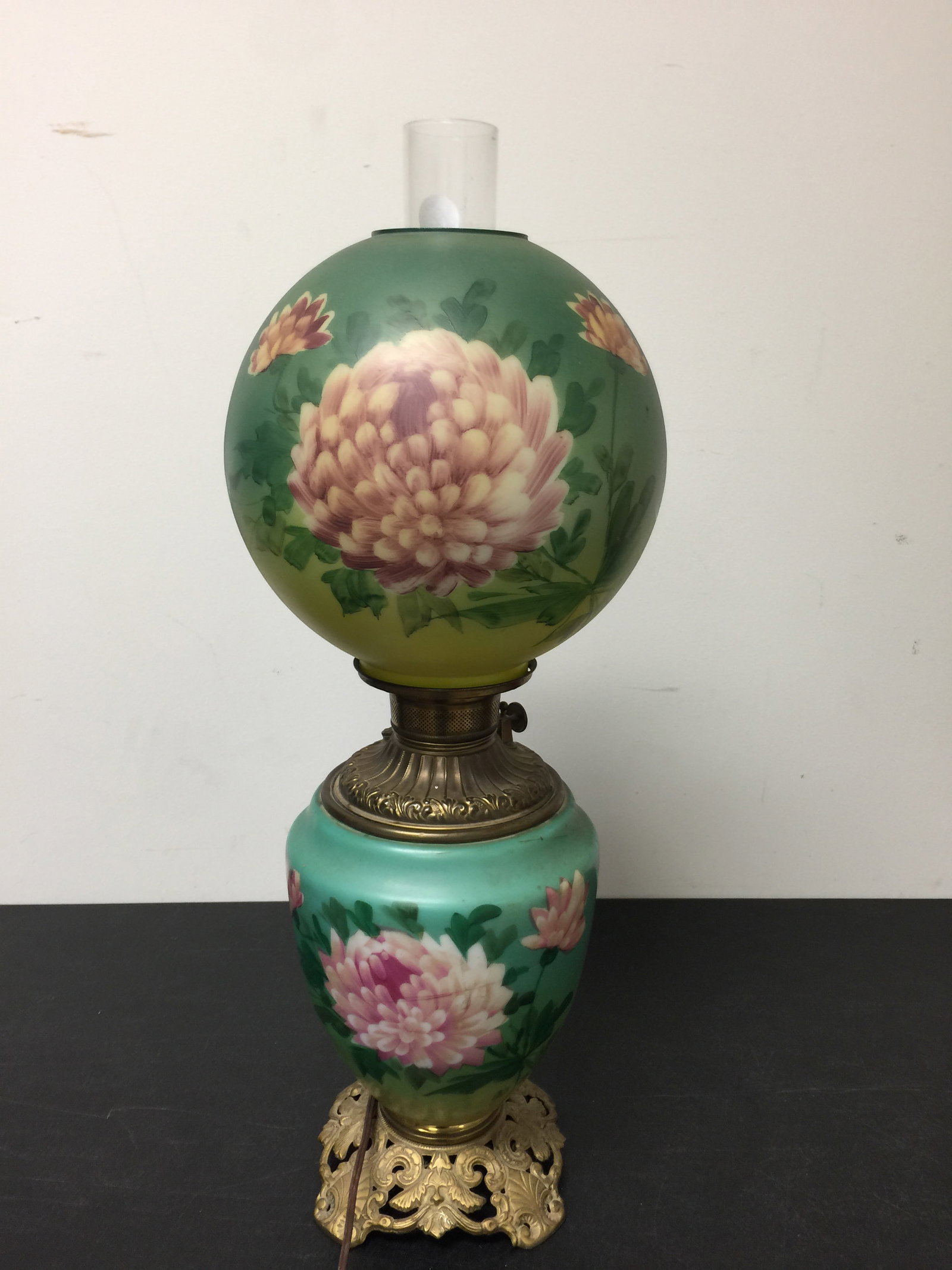 Antique GWTW Lamp: Hand painted globe & base. 26" H.