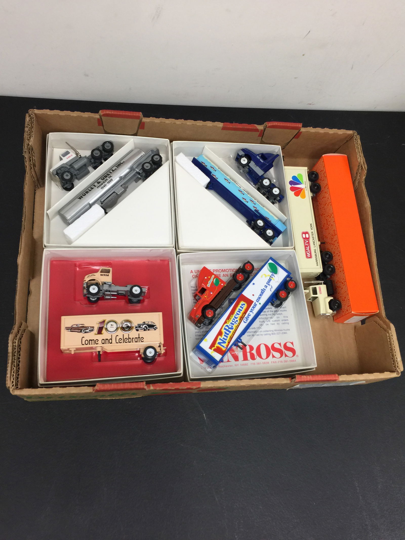 (5) Winross Trucks (1 of 3)