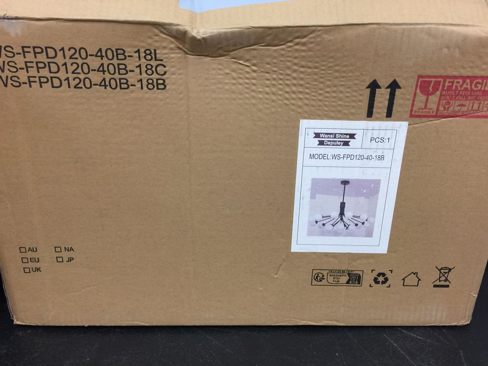 Wansai Sputnik Chandelier: nib.