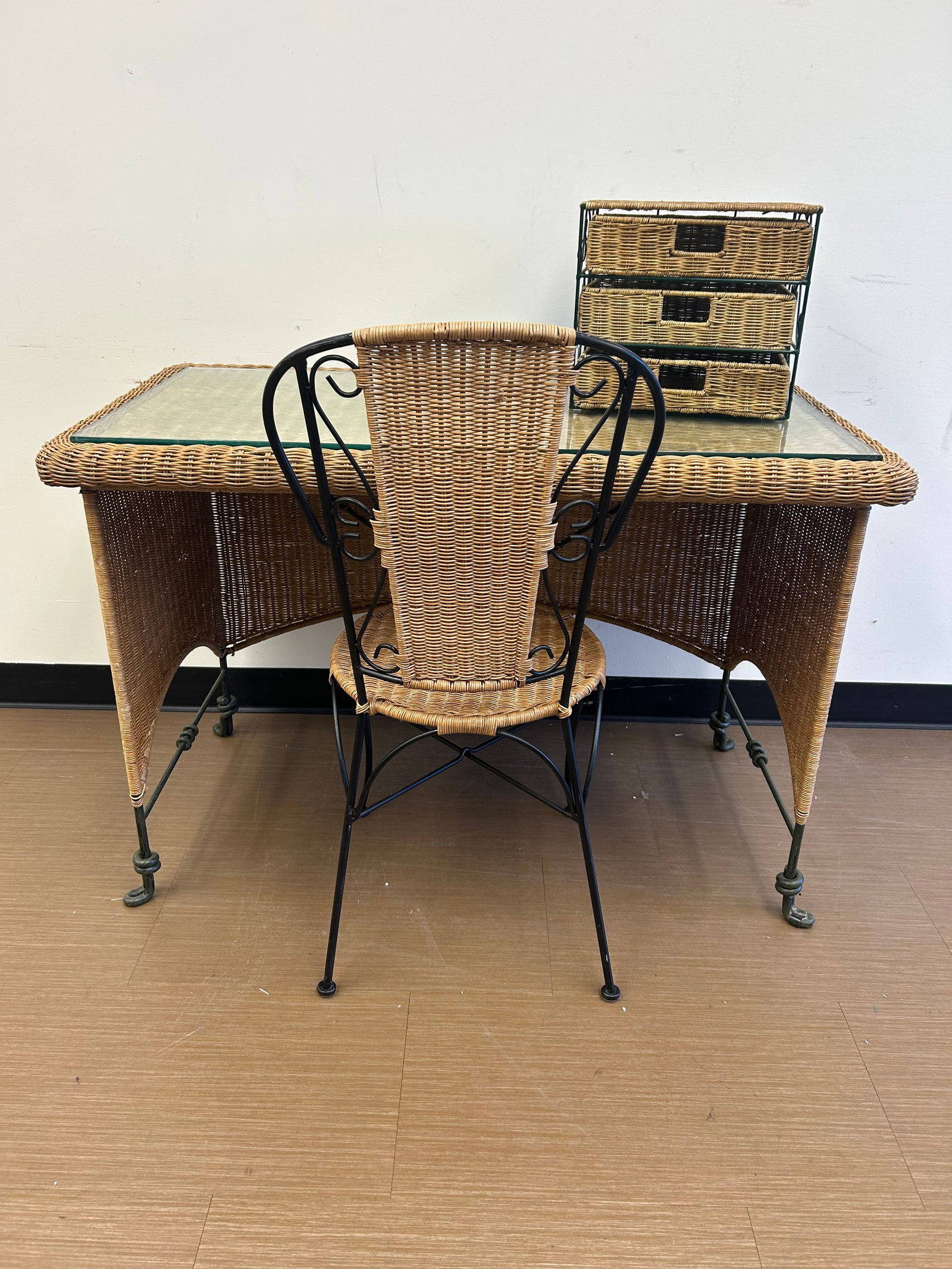 Wicker Desk & Chair (1 of 9)