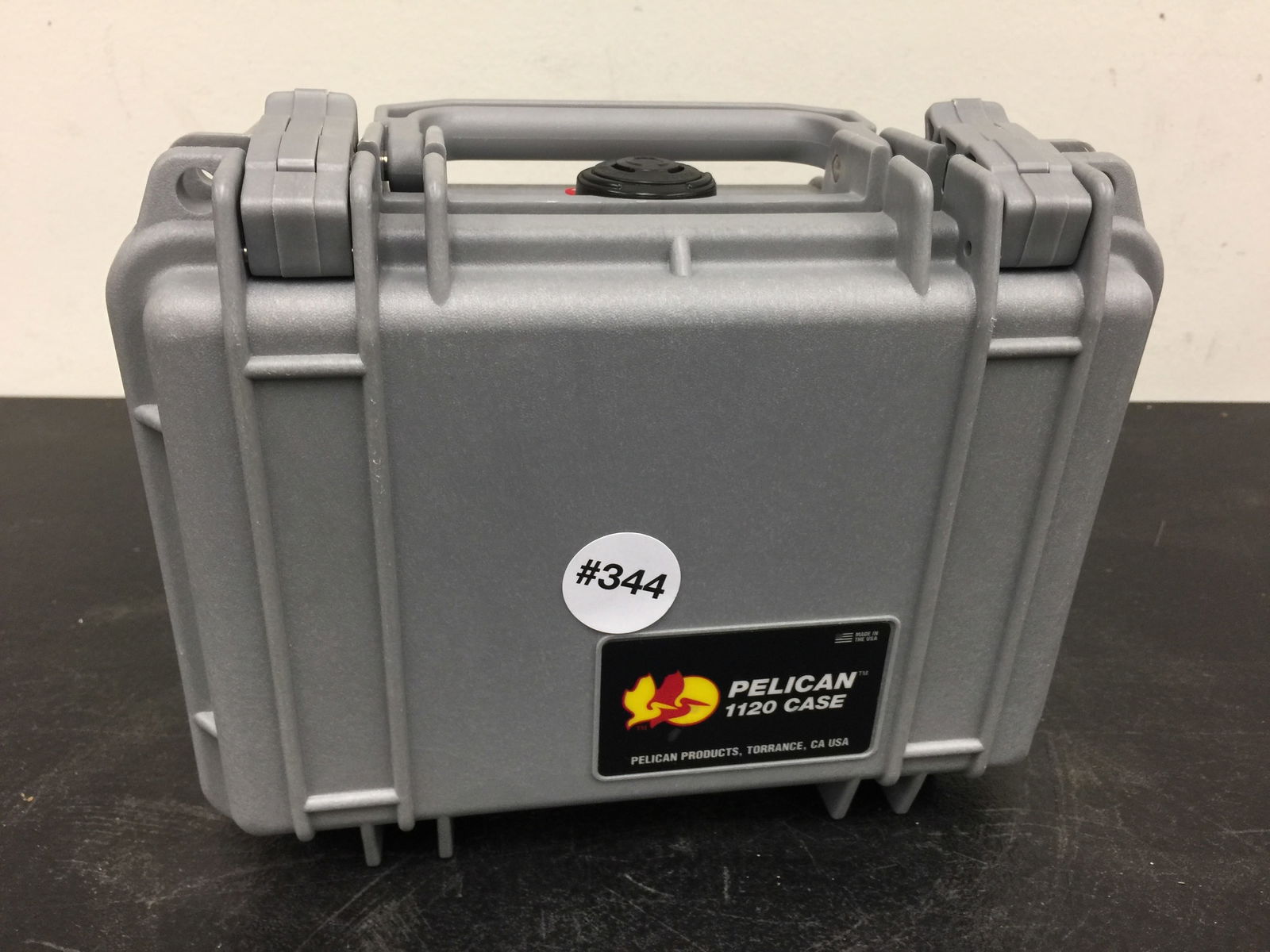 Pelican 1120 Protector Case (1 of 3)