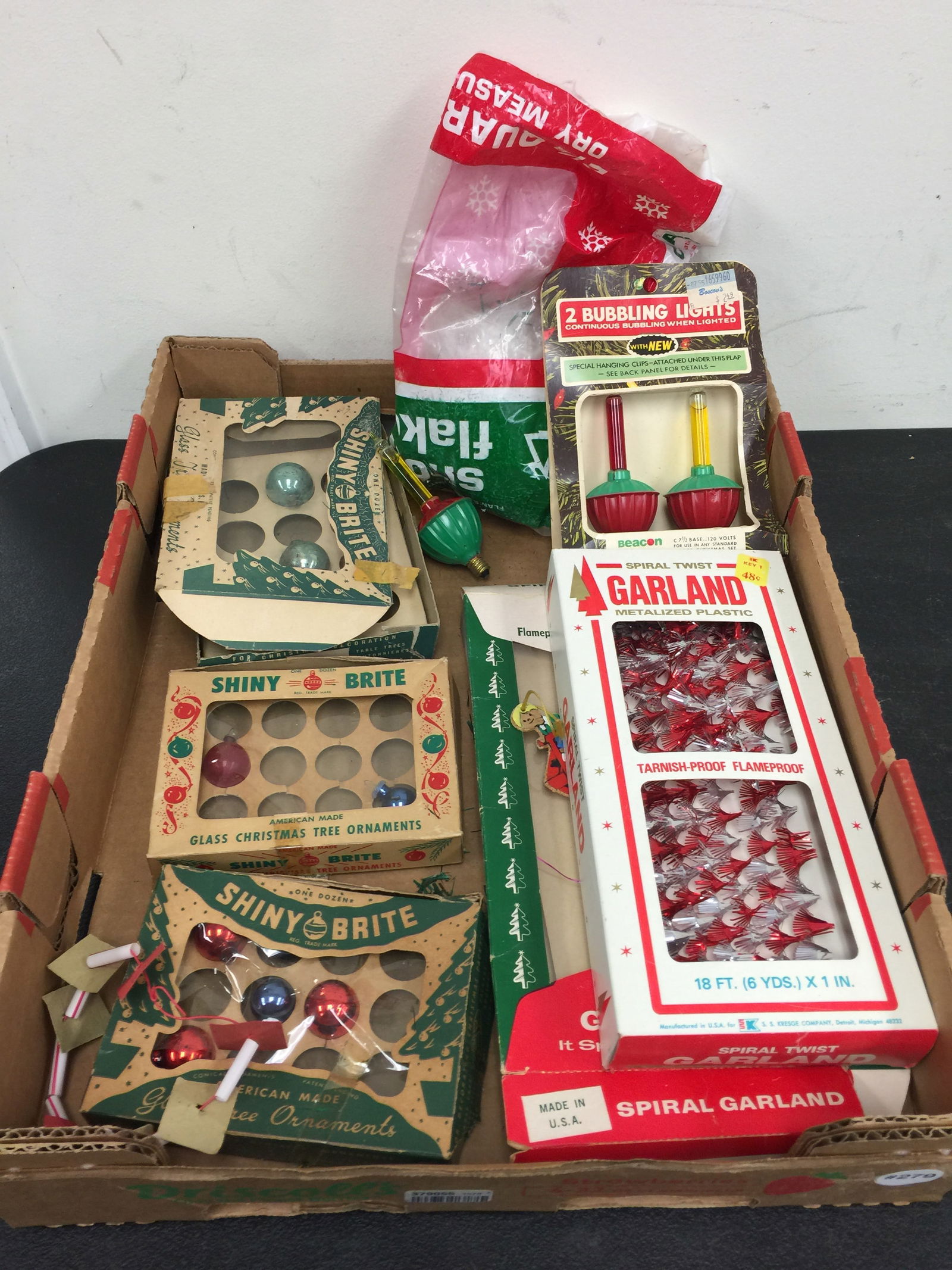 Vintage Christmas Decorations & Boxes (1 of 5)