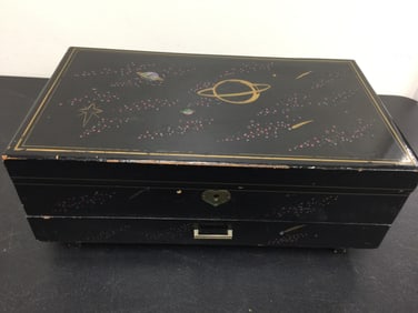 Lacquer Musical Jewelry Box