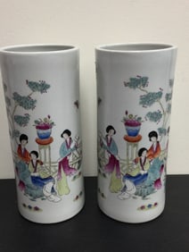 Pair Chinese Rose Familie Hat/Wig Stands