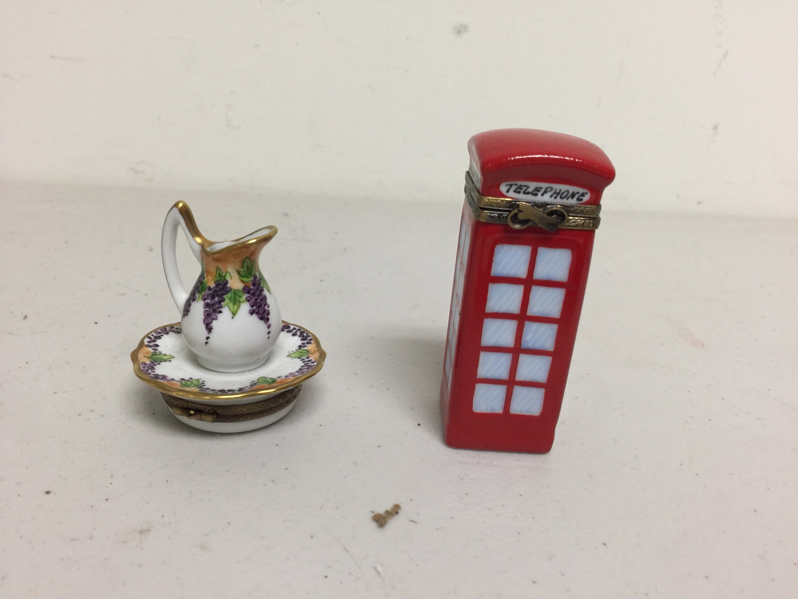 (2) Limoges Peint Main Trinket Boxes (1 of 2)