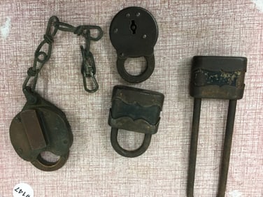 Antique Locks (4)
