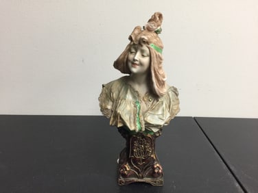 Art Nouveau Amphora Bust