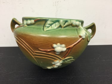 Roseville Snowberry Hanging Planter