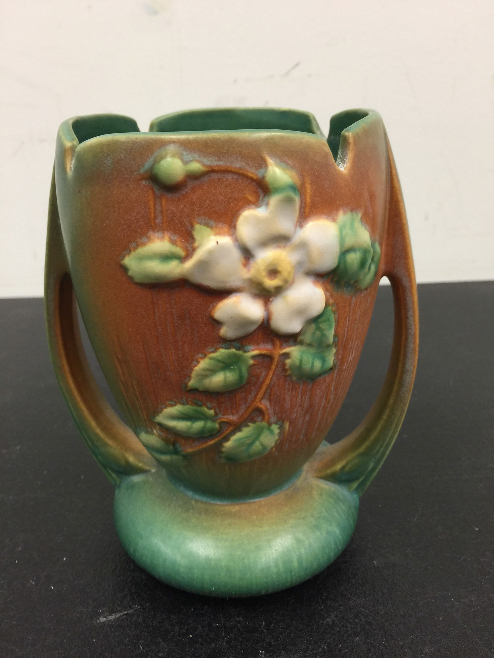 Roseville White Rose Vase (1 of 4)