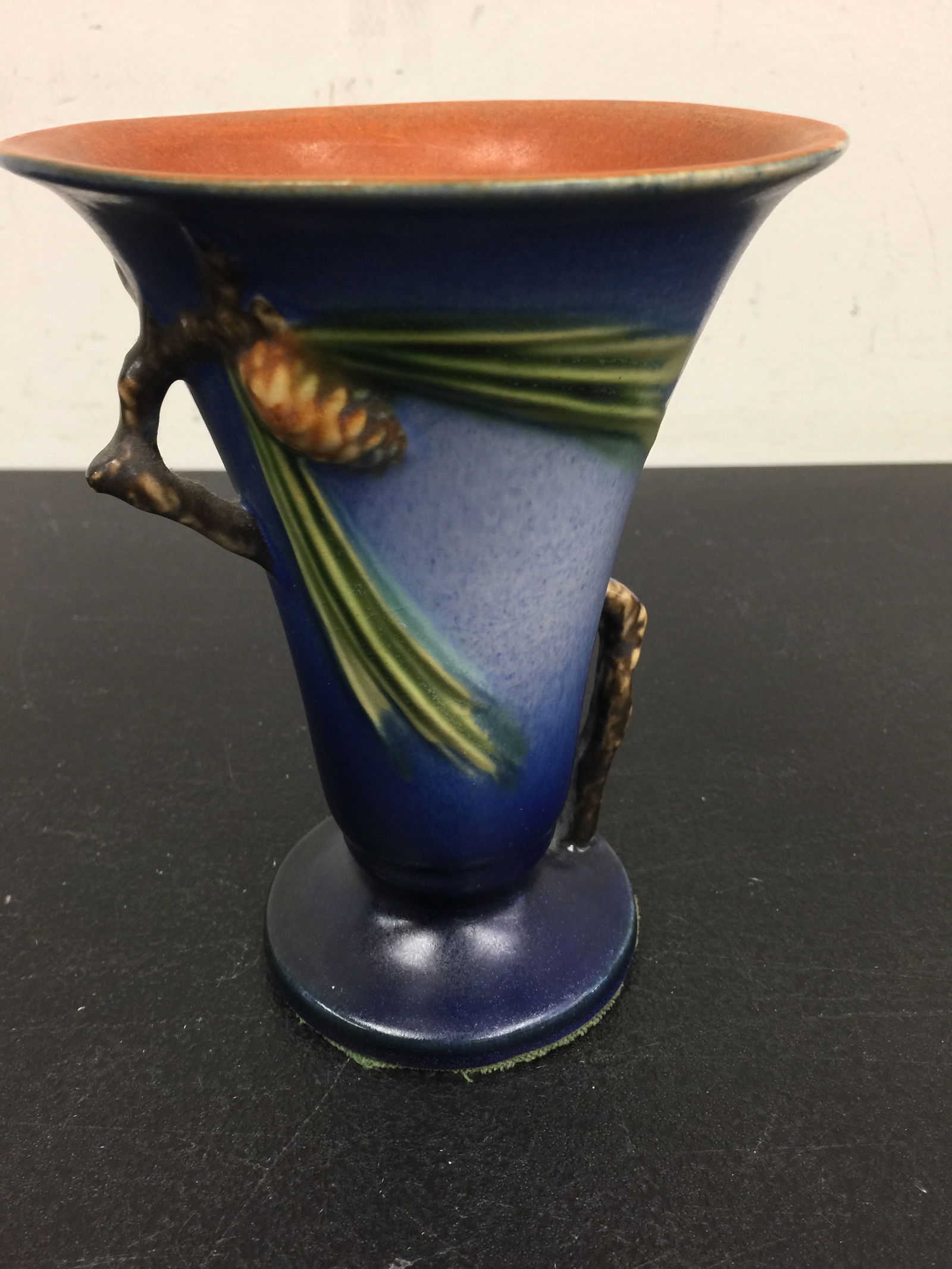 Roseville Pinecone Vase (1 of 4)