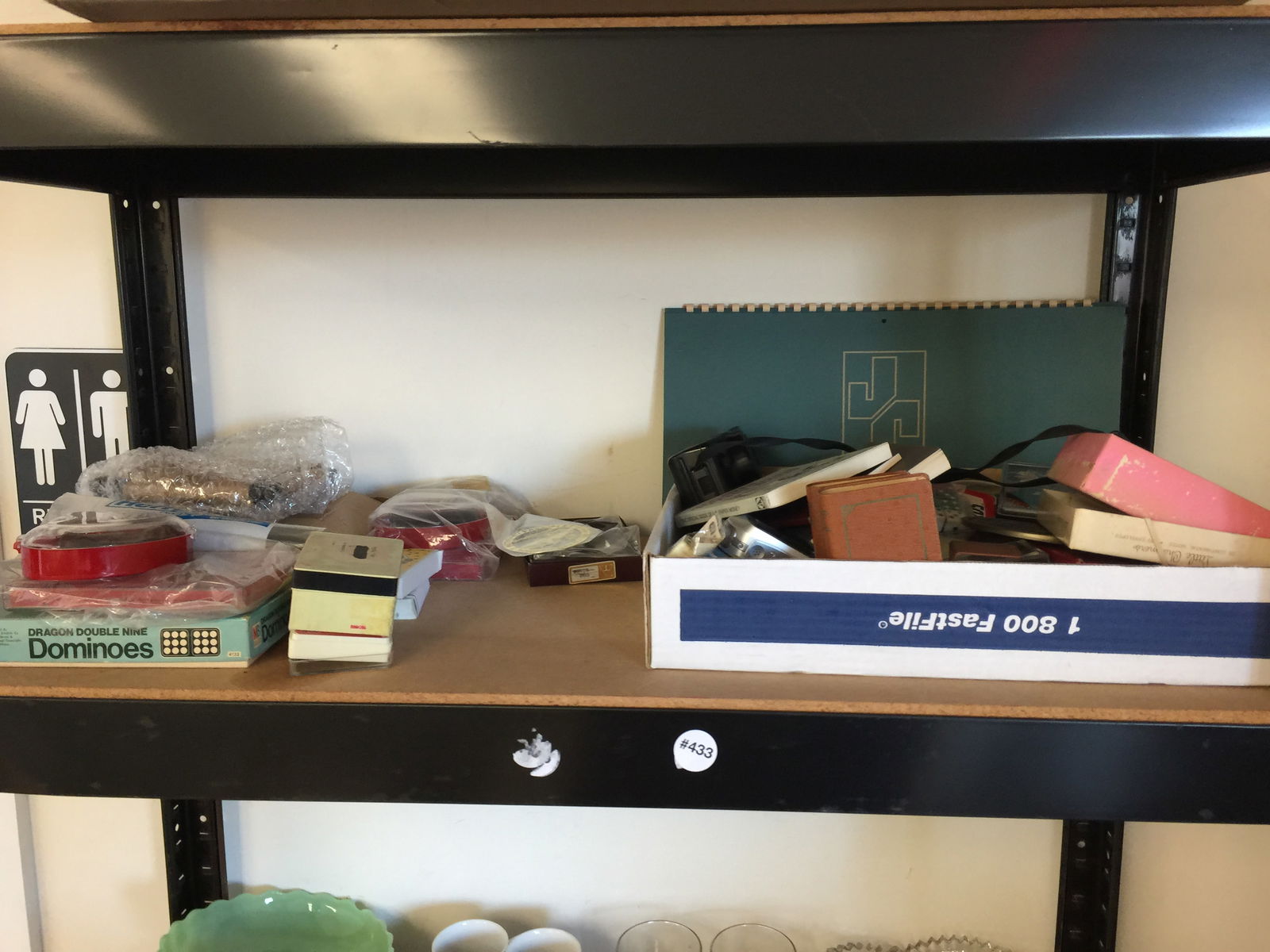 Games and Collectibles: games, deocratives and collectibles.