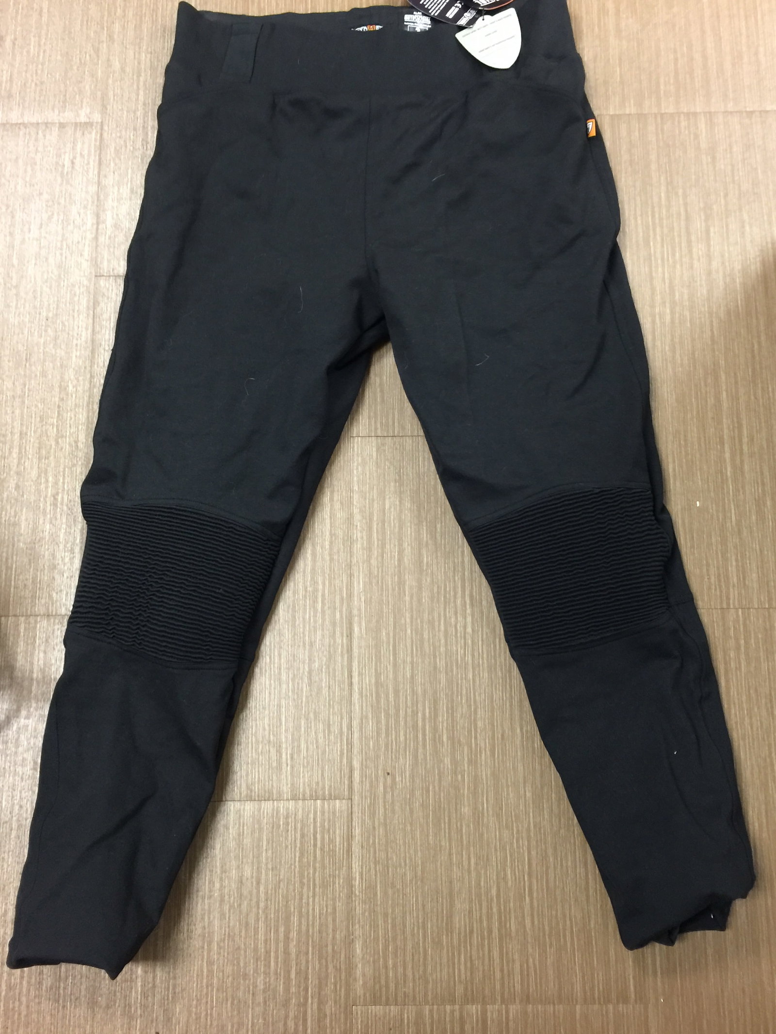 Moto Girl Size 28 Motorcycle Pants: has original mesh bag, size 28 made with DuPont Kevlar fiber.