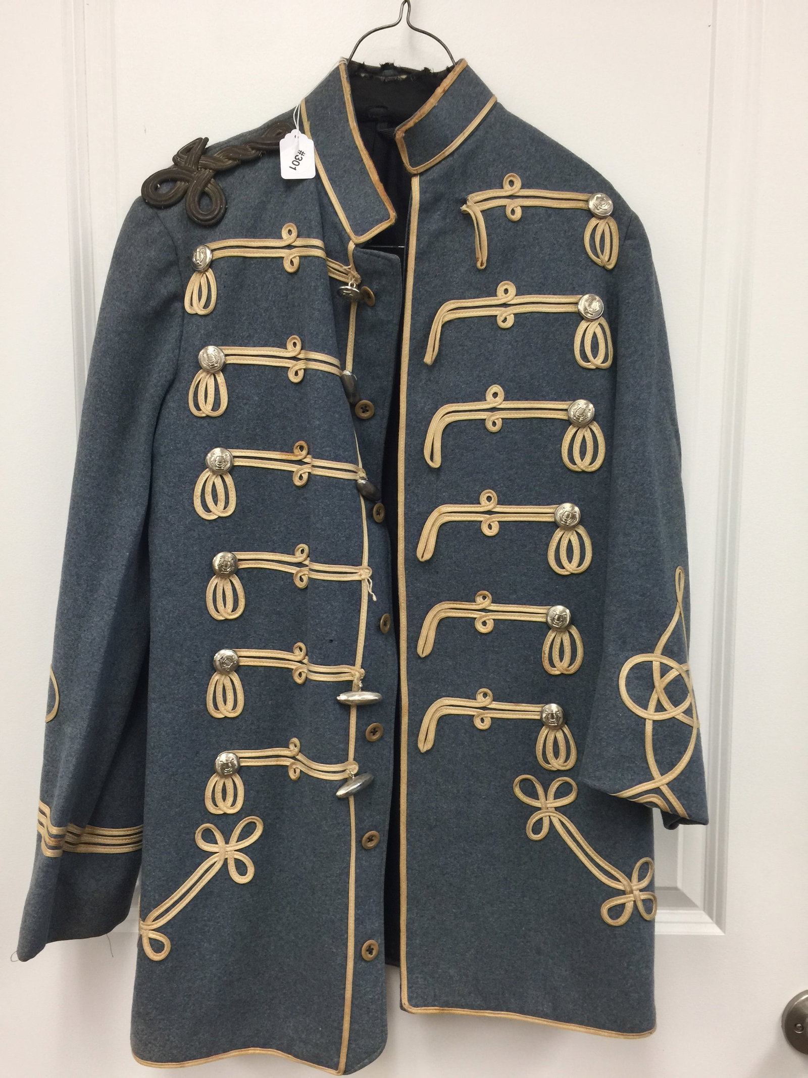 Imperial German Hussars Attila Dress Jacket: jacket 32"L, pre 1914.