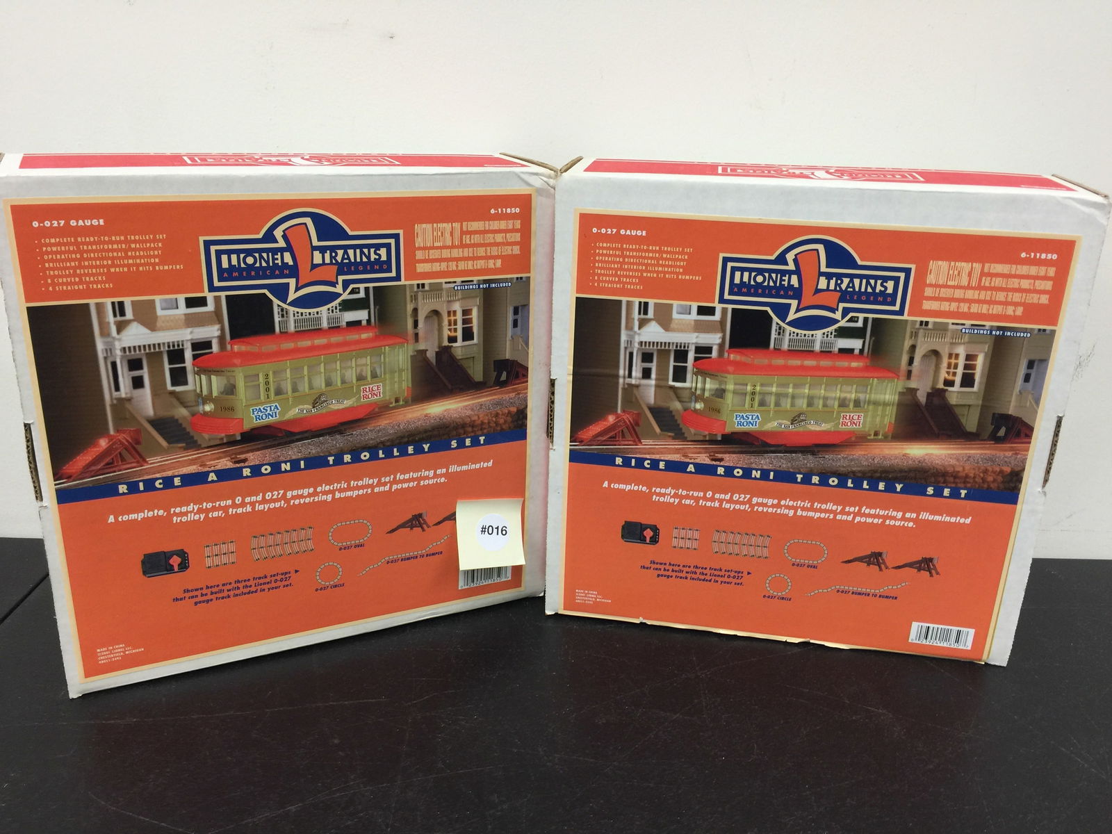 2 Lionel Trolley Sets (1 of 3)