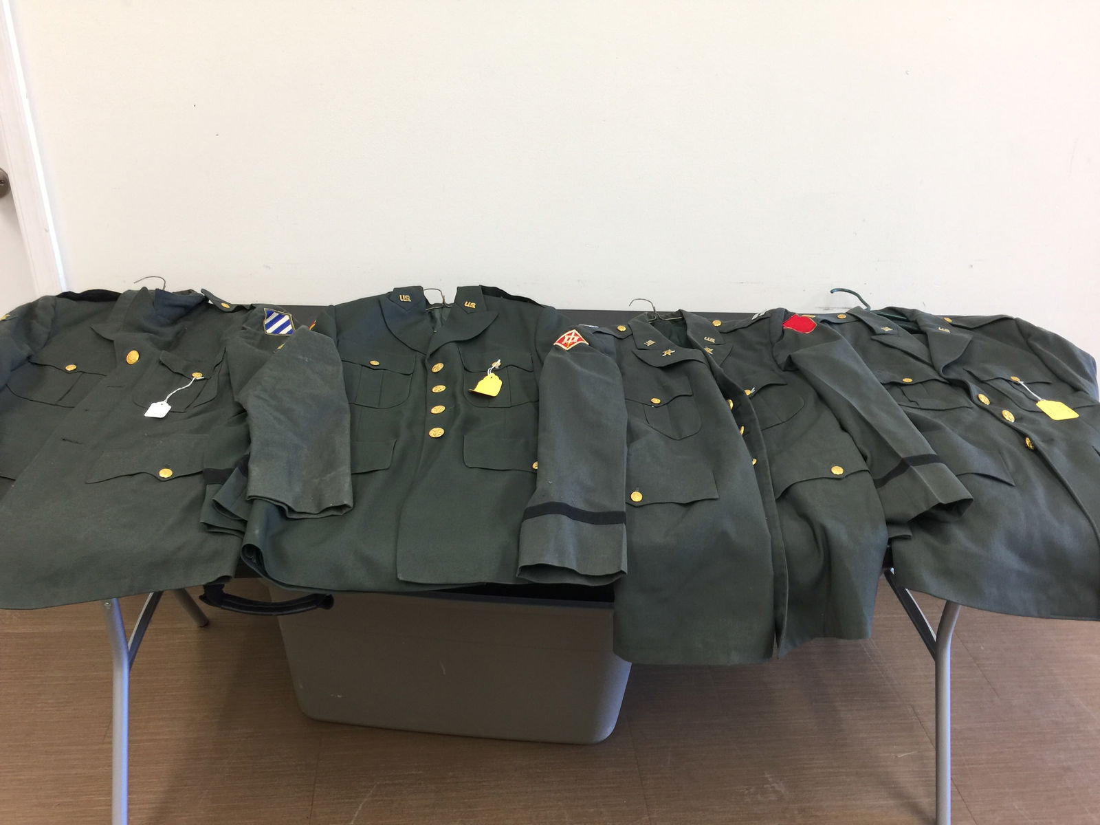4 Vintage Army Coats (1 of 8)