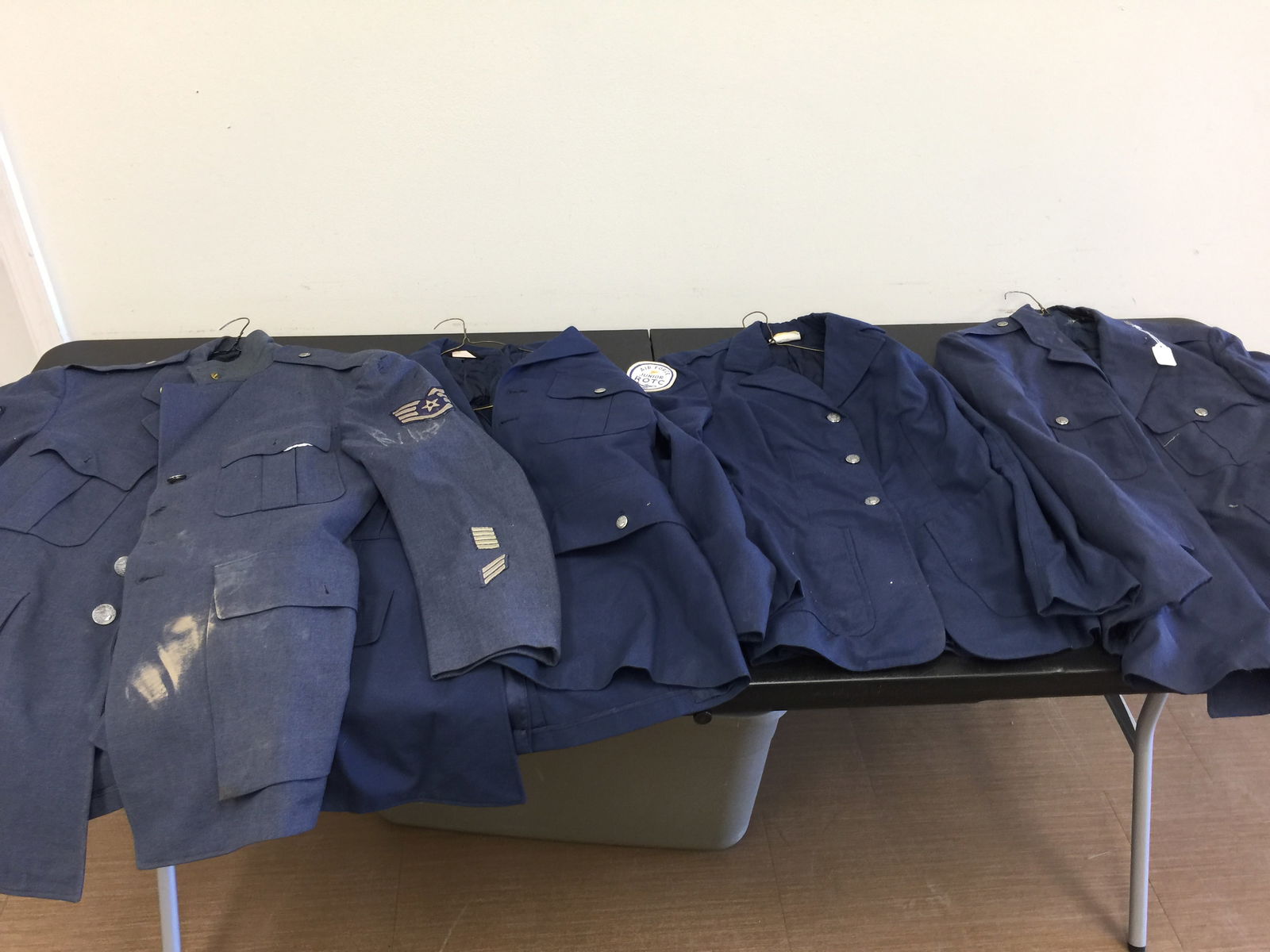 4 Vintage US Air Force Jackets (1 of 8)