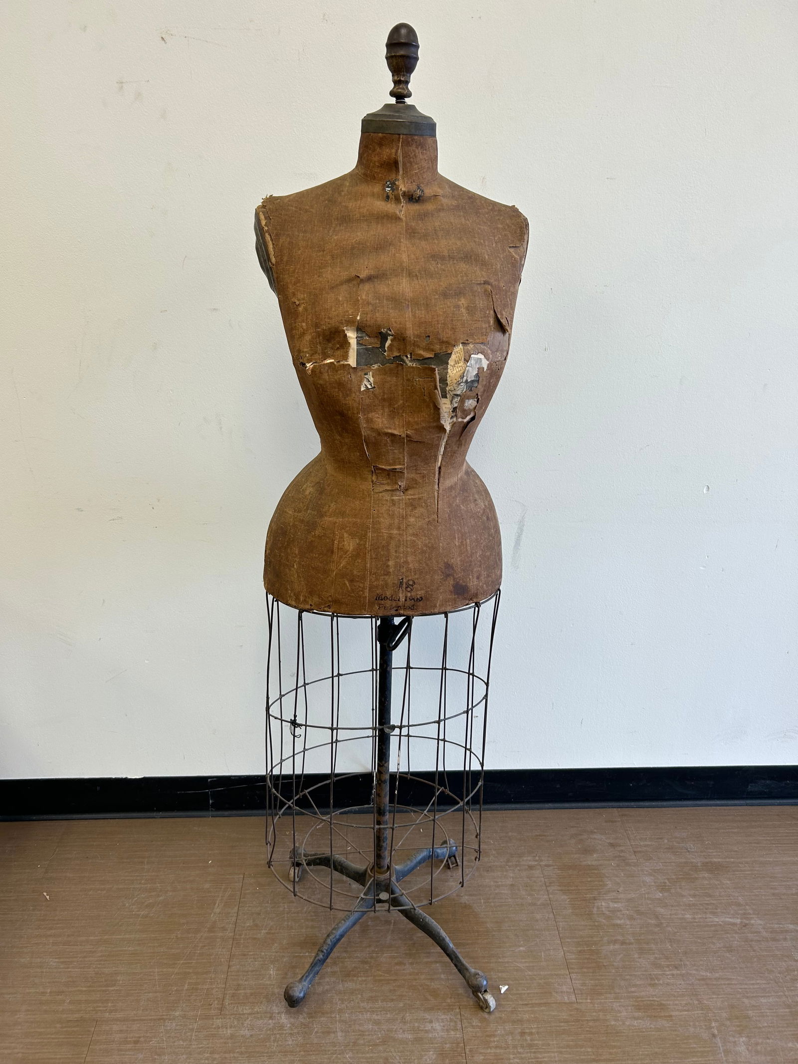 Vintage Dress Form (1 of 6)