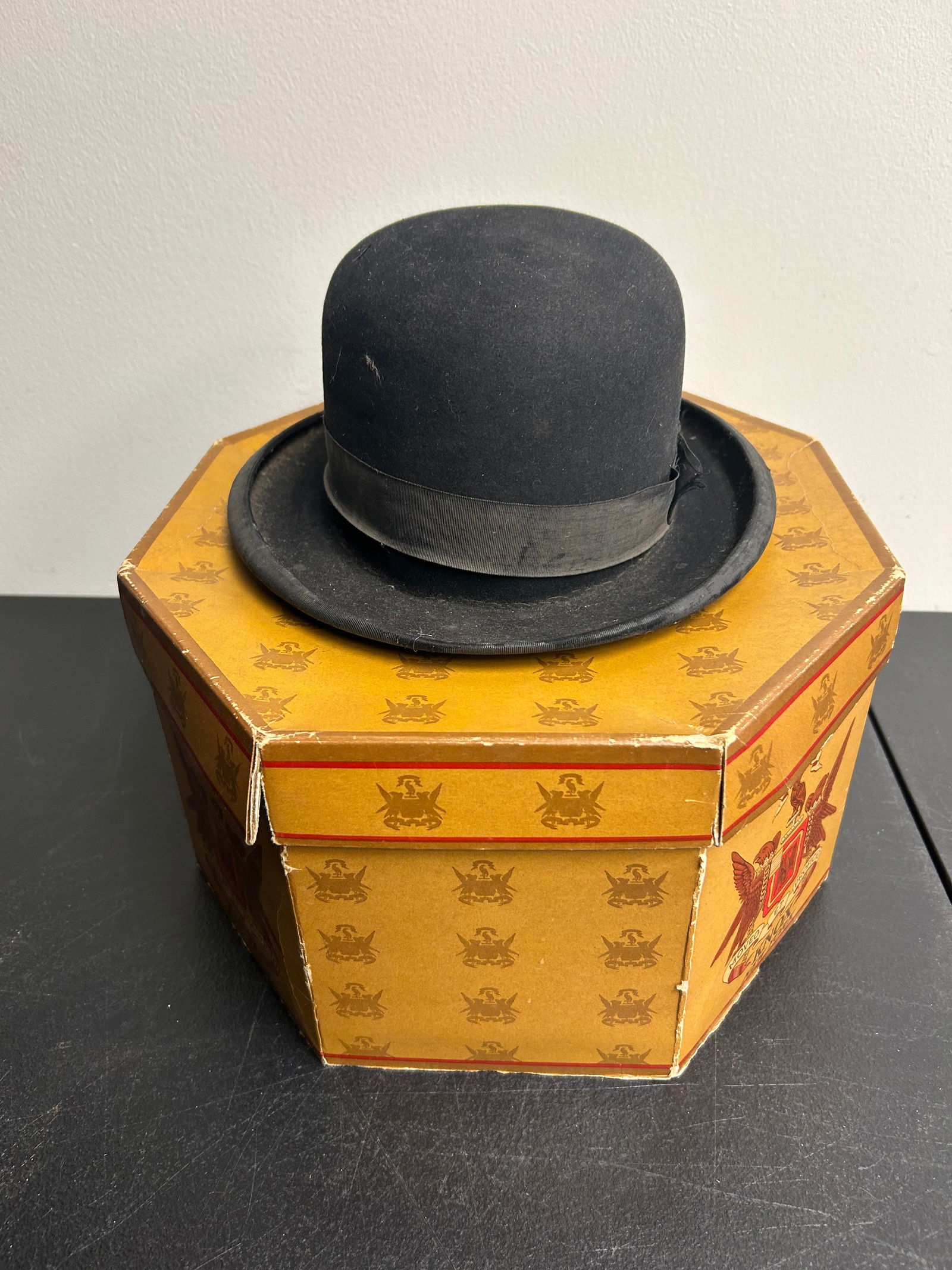 Antique Men's Derby (1 of 6)