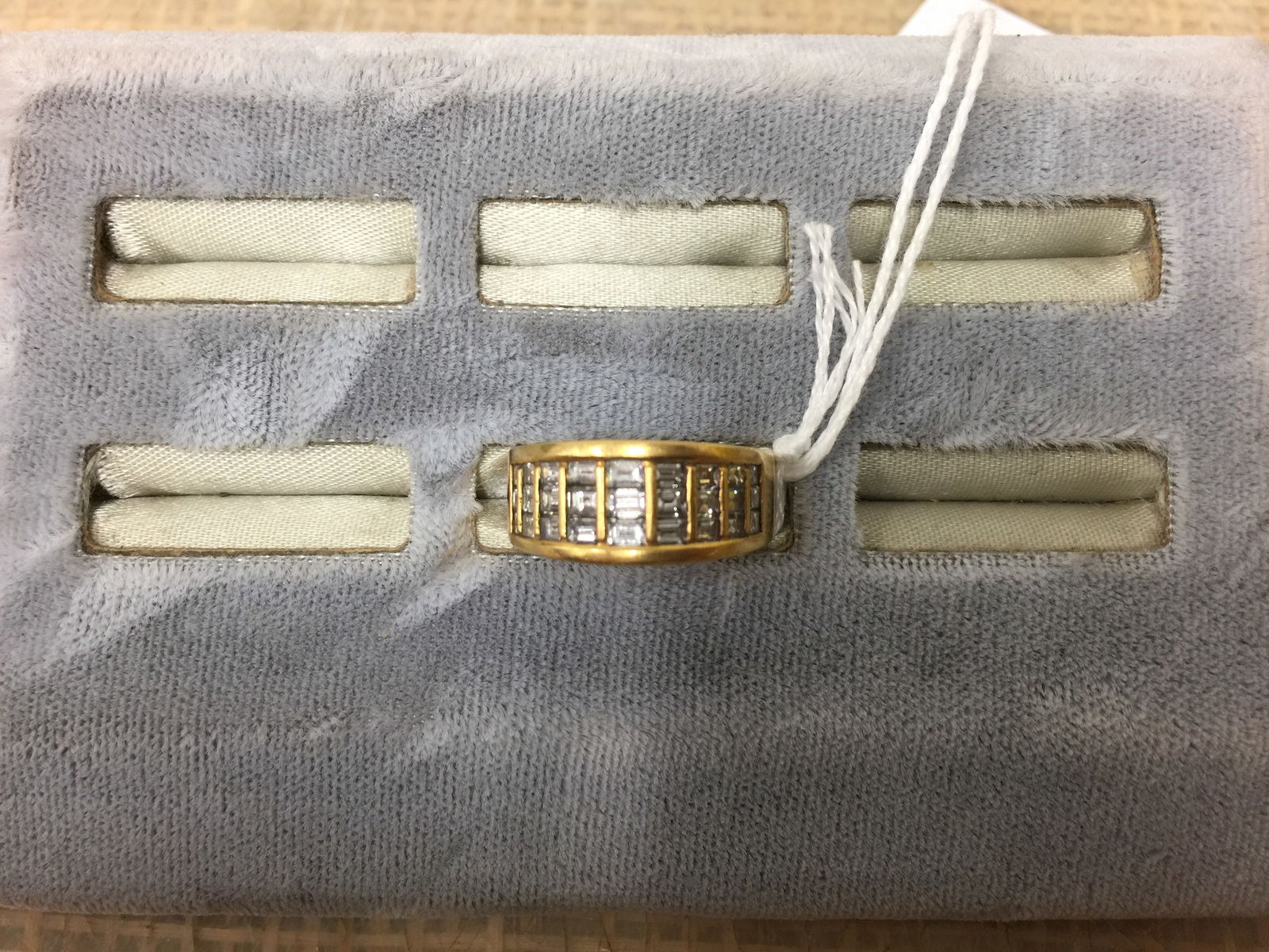 18k Gold Ring (1 of 5)