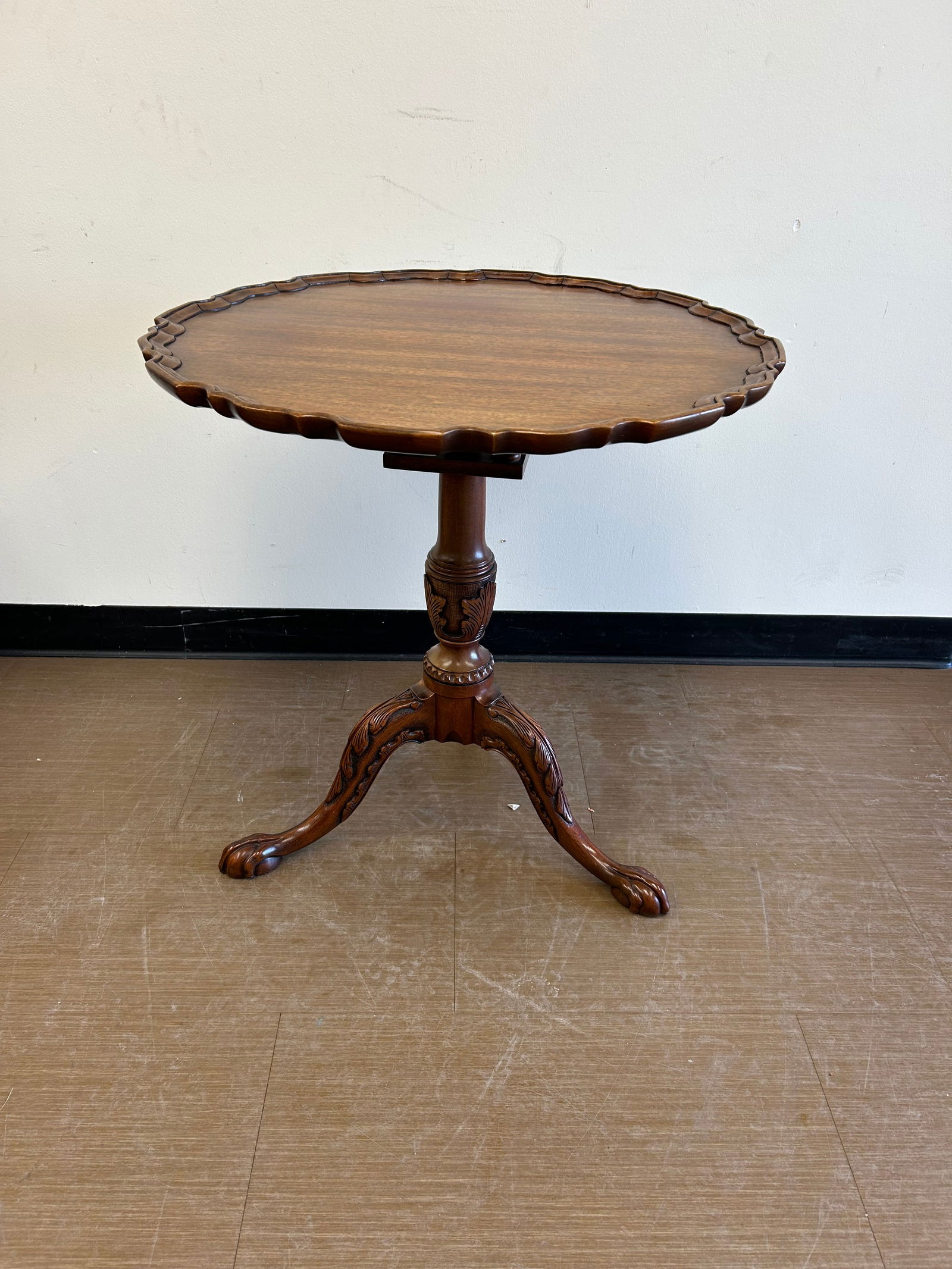 Mahogany Pie Crust Table (1 of 6)