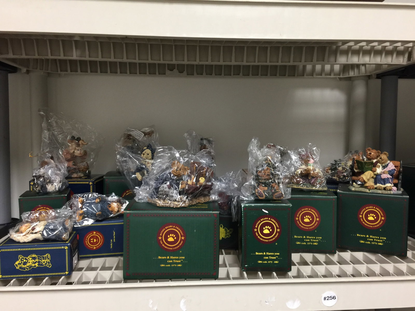 Boyds Resin Bears: NIB