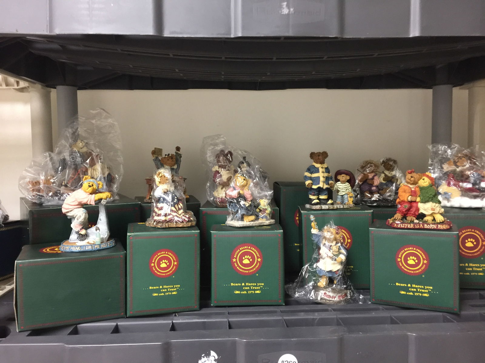 Boyds Resin Bears (1 of 3)