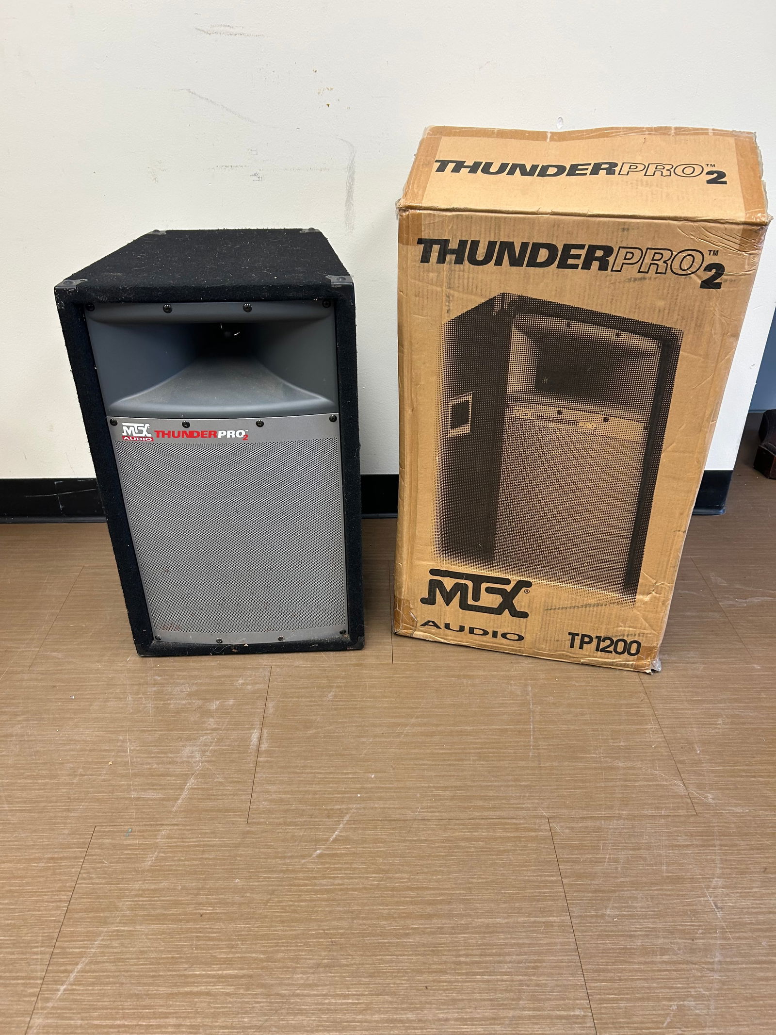 MTX TP 1200 Speaker (1 of 6)
