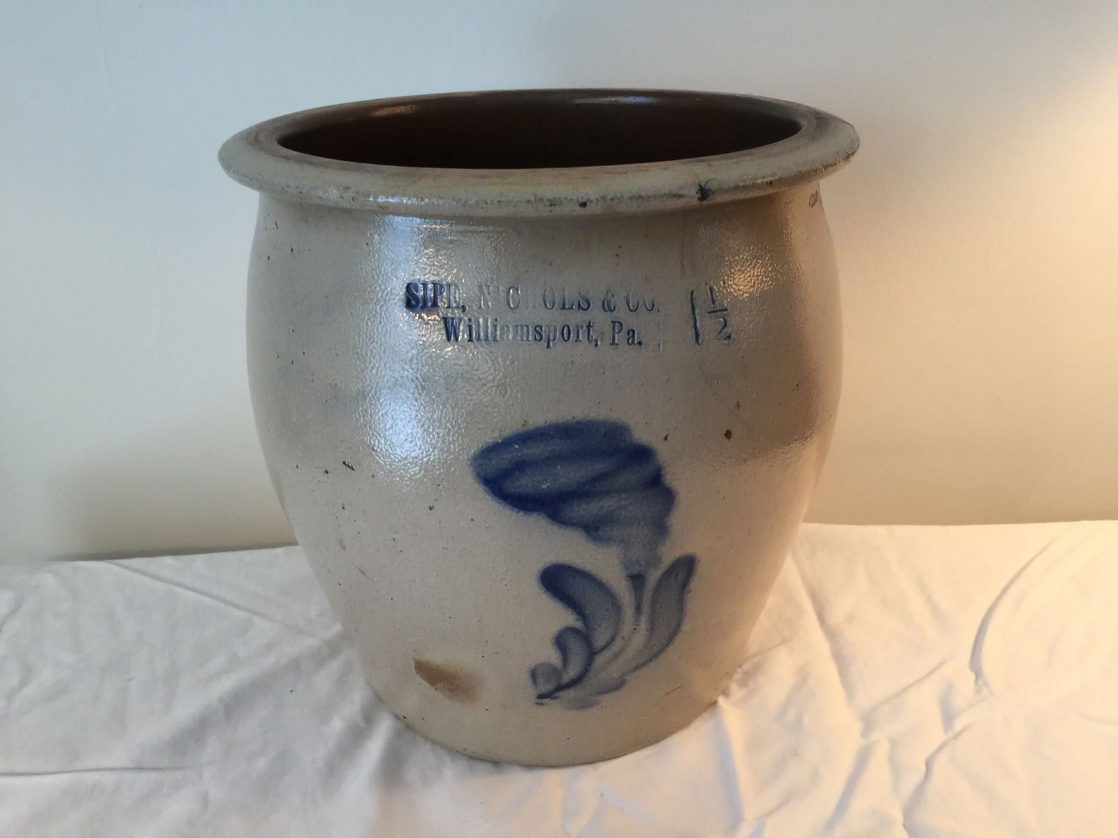 Sipe, Nichols Cobalt Stoneware Crock (1 of 4)