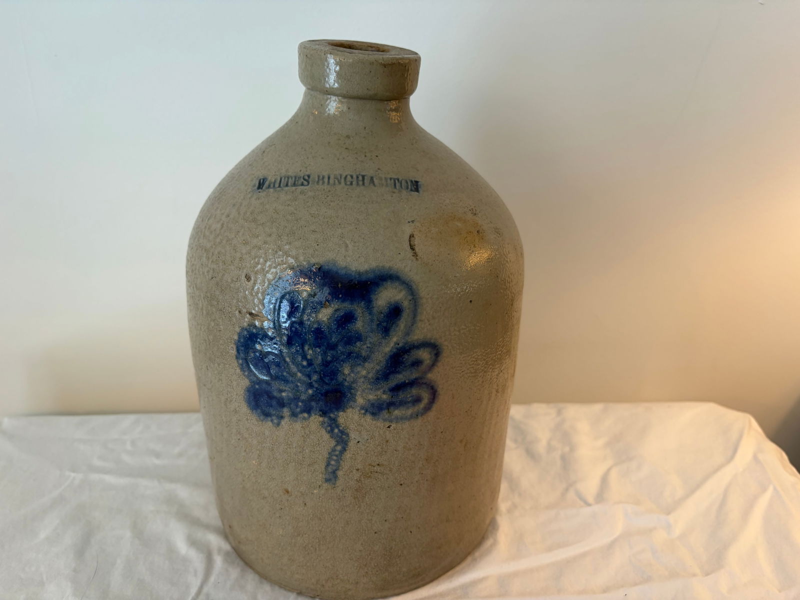 Whites Binghamton Stoneware Jug (1 of 5)