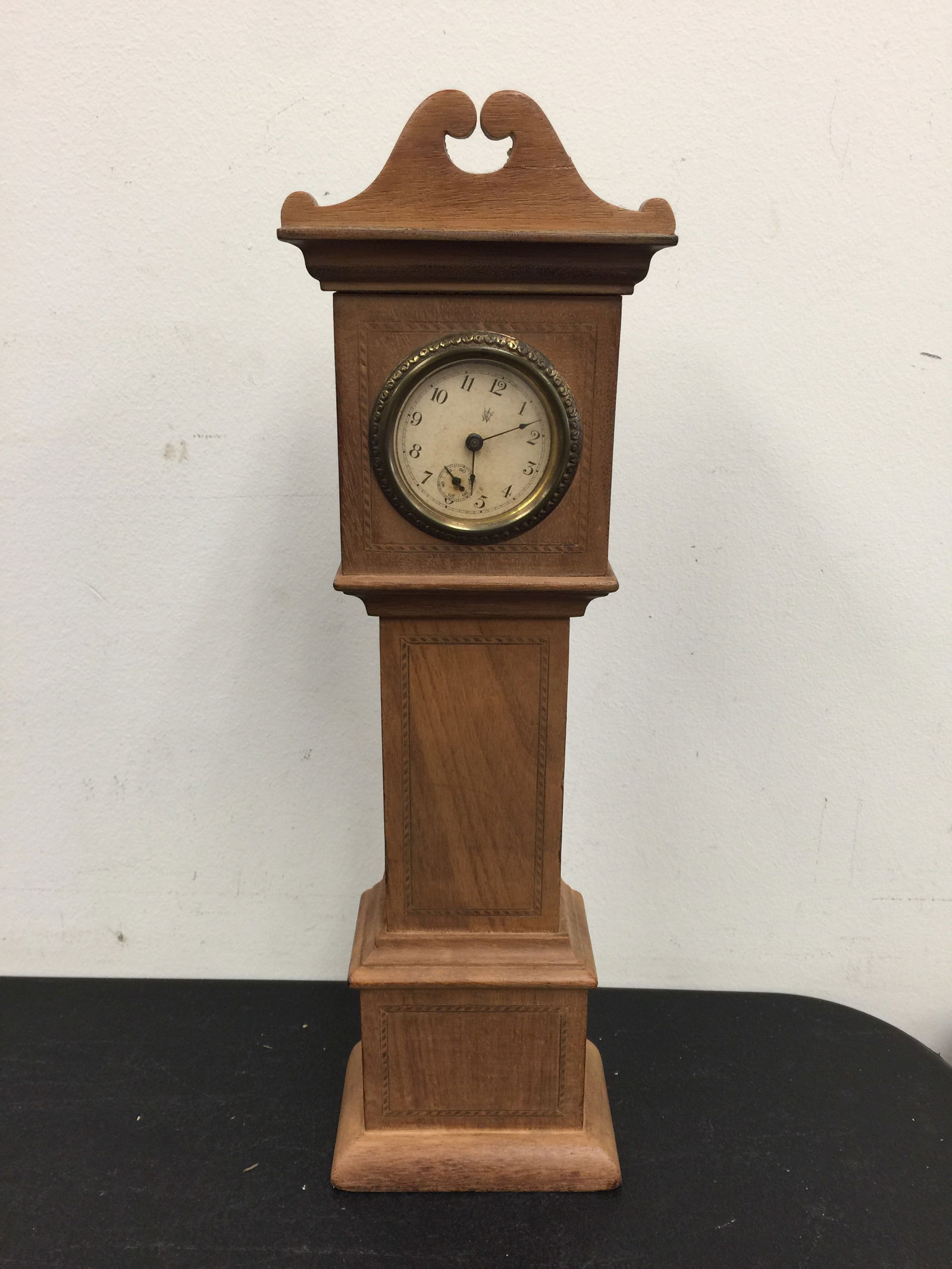 Miniature Inlay Grandfathers Clock (1 of 4)